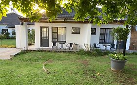 Steenkoppies Semi Self Catering Apartment